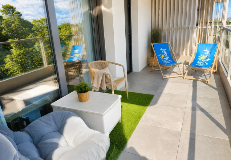 Bałtycka Sea Park 50 – klimatyzowany, dwupokojowy apartament 38 m², z częściowym widokiem na morze