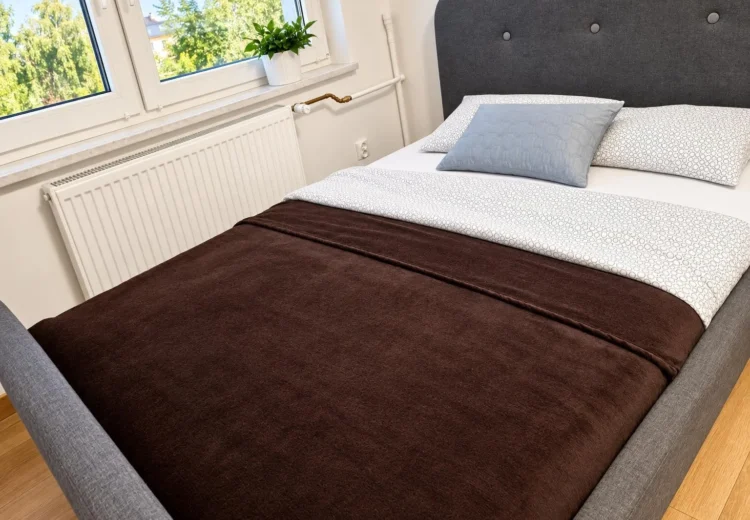 Doppelzimmer mit gemeinsamem Bad – Gästezimmer Javka – G2