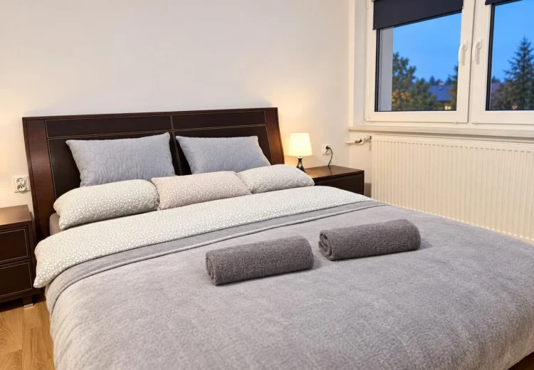 Doppelzimmer mit gemeinsamem Bad – Gästezimmer Javka – G3